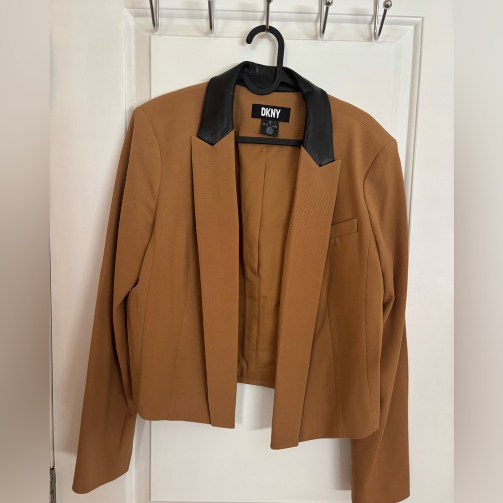 DKNY Women's Tan Blazer with Black Collar